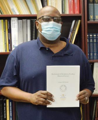 Clardy receives regional history award