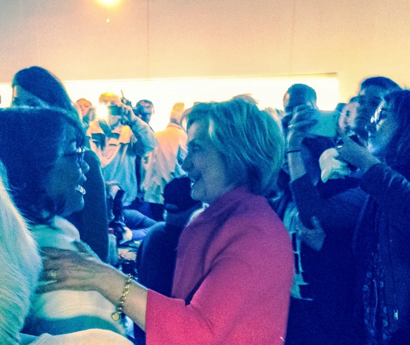 Clinton attracts over 100 to Monday Paducah appearance