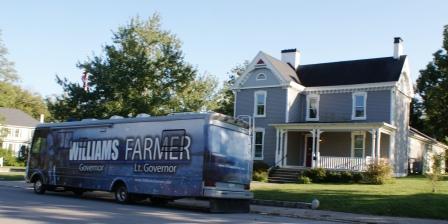 Williams / Farmer campaign sports fancy bus