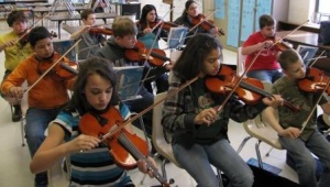 Cuba Elementary students not just fiddlin' around 