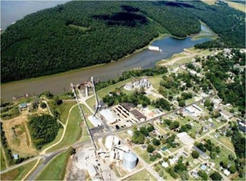 Fulton and Hickman County officials meet with Gov