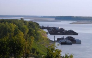 National Security Issues of a Closed or Crippled Mississippi River