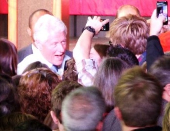 Bill Clinton in Green Bay: wading into issues and crowd