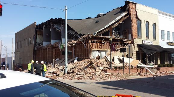 Falling down. Falling down. Building collapses in west Kentucky