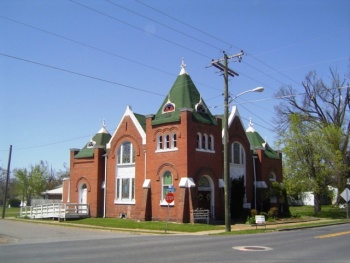  A Romanesque Revival: First Christian Church, Clinton, Kentucky  