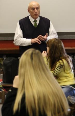 Superintendent Kenny Wilson and seniors 
