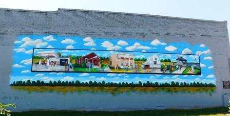 New mural: family, faith, farming and freedom goes up in Clinton